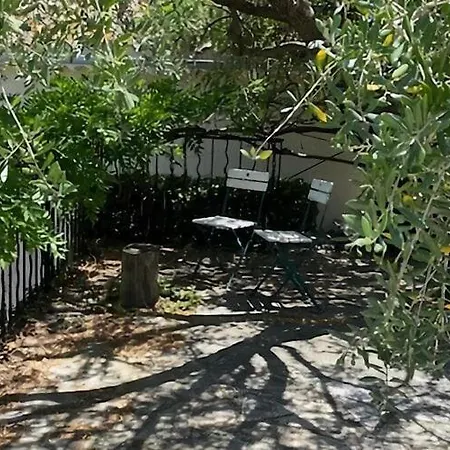 Quaint With Private Pool In France Дом отдыха Flayosc
