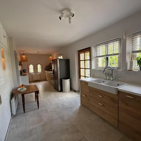 Quaint Villa With Private Pool In Flayosc France *